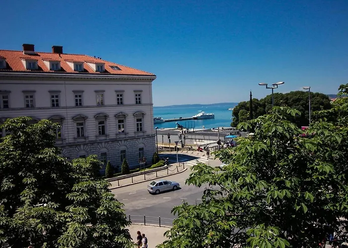 Luxury Living * スプリト