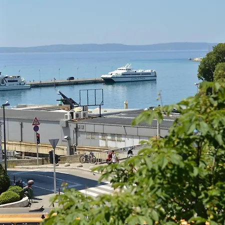 Luxury Living アパート *